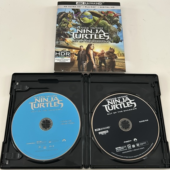 Teenage Mutant Ninja Turtles Out of the Shadows Movie 4K Ultra HD + Blu-ray - Picture 3 of 3